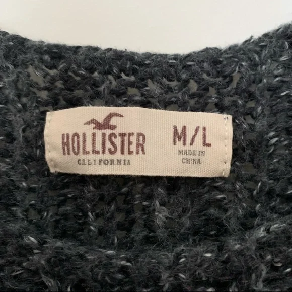 Hollister Sweater - M/L - Picture 5 of 6